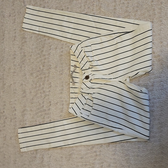 ROMEO & JULIET COUTURE ~ Jeans, White with Black Stripes, 24 - Picture 1 of 10